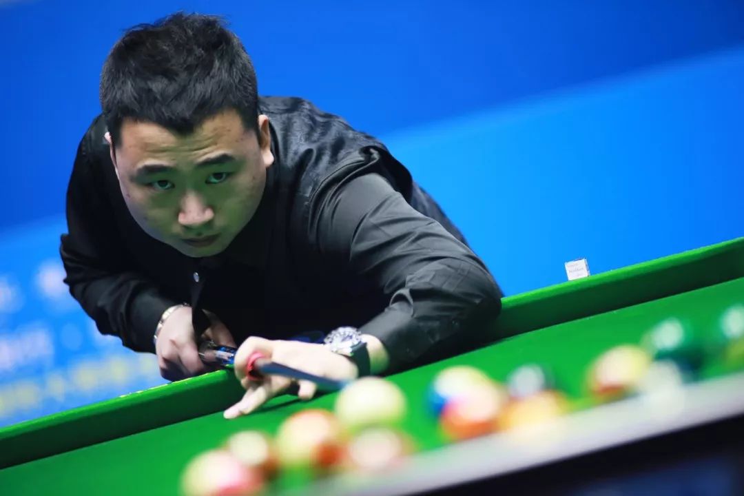 不仅展现出 不仅展现出