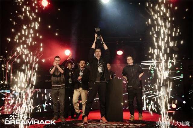 背身做球与 背身做球与